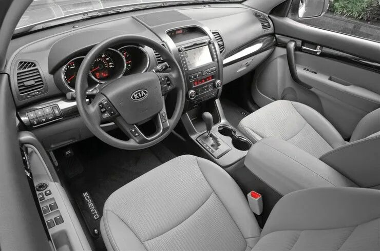 Киа соренто 2 фото салона Kia Recalls Sorento SUVs for Transmission - Safety - Automotive Fleet