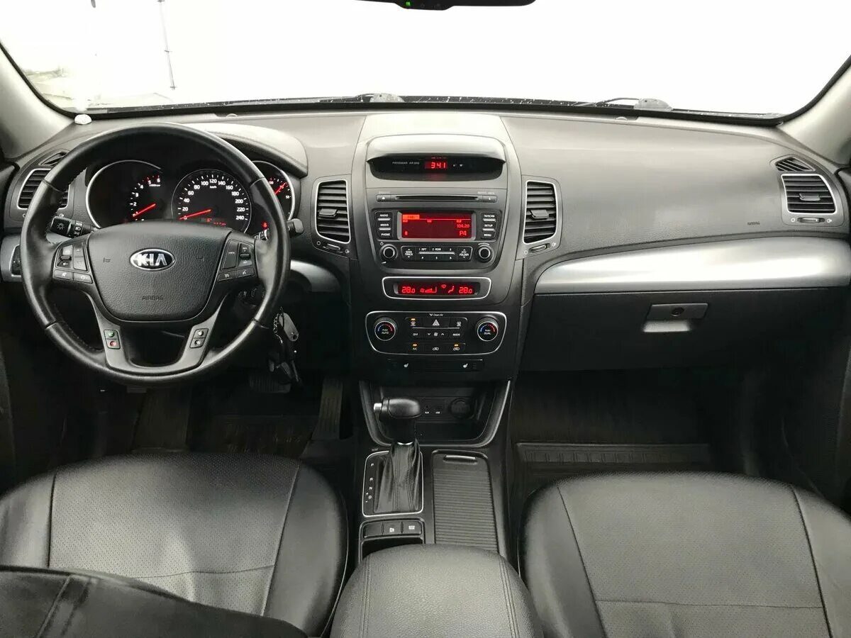 Киа соренто 2 фото салона Купить б/у Kia Sorento II Рестайлинг 2.2d AT (197 л.с.) 4WD дизель автомат в Арх