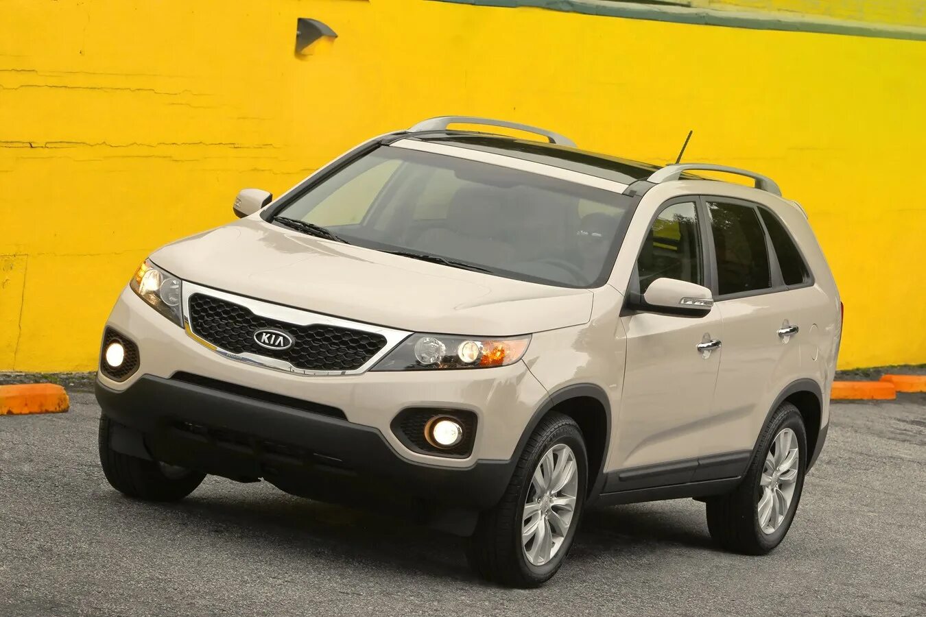 Киа соренто 2 хм фото 2012 Kia Sorento Photos & Videos