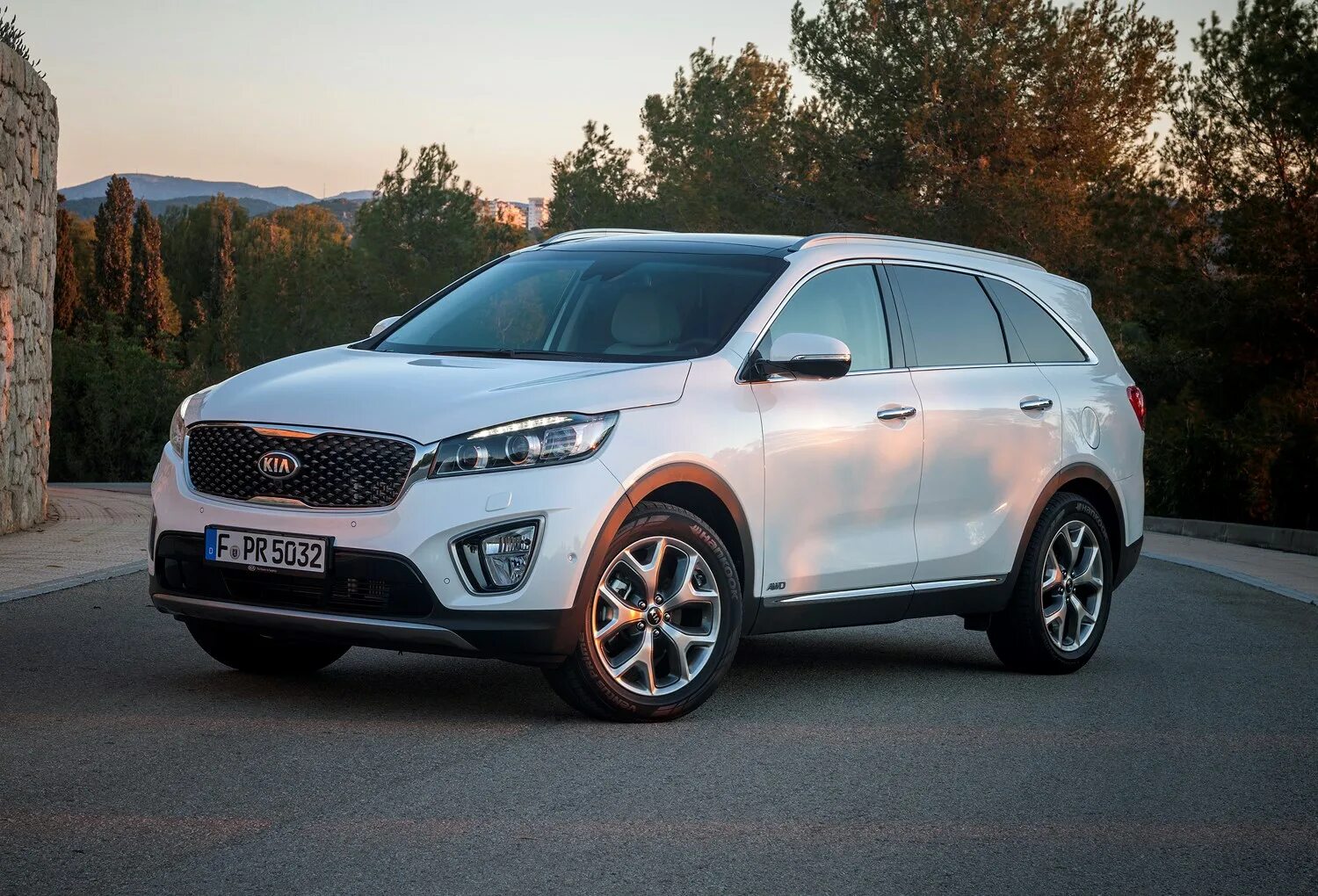 Киа соренто 3 фото Kia Sorento Review (2020) Parkers