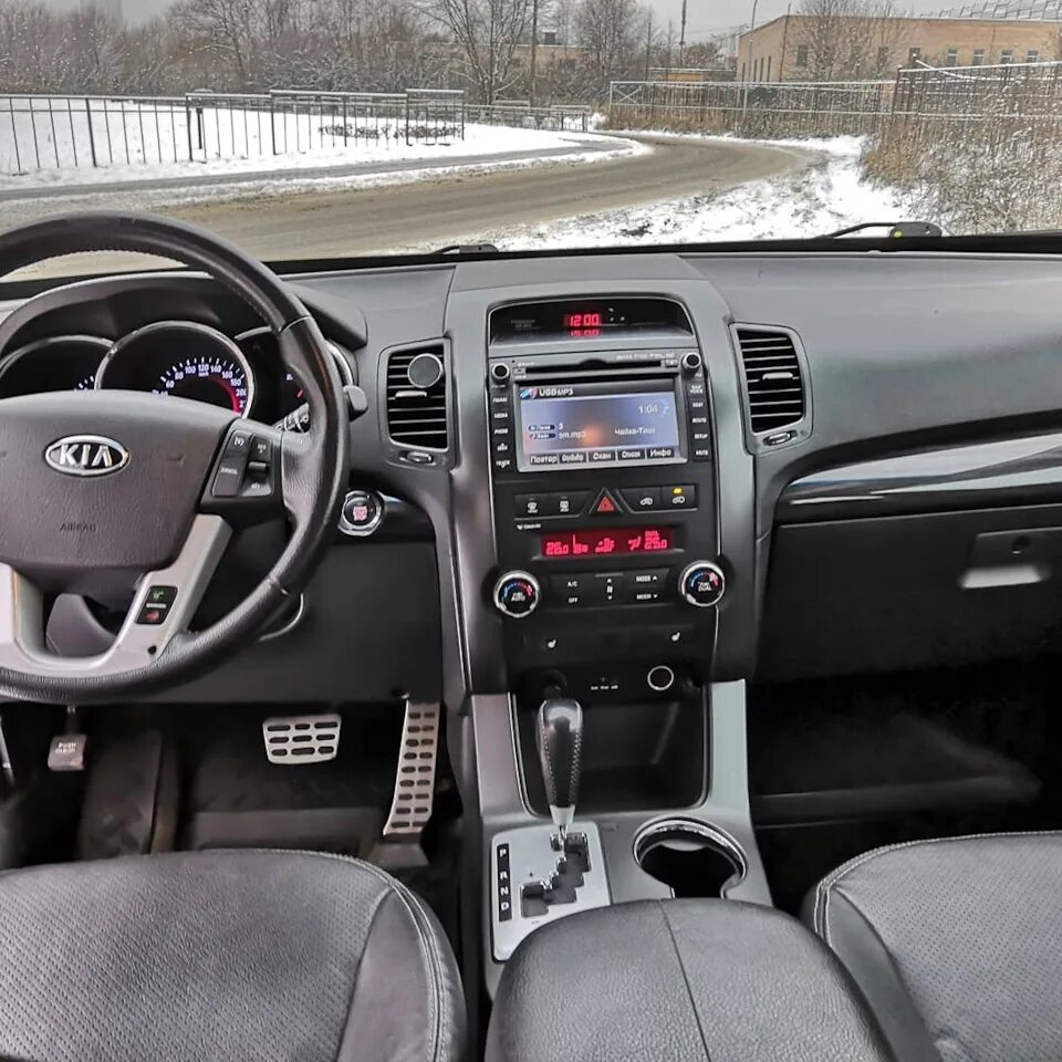 Киа соренто фото внутри Помыл машину, а значит. - KIA Sorento (2G), 2,4 л, 2012 года продажа машины DRIV