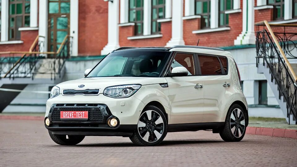 Киа соул 2 фото Купить KIA Soul (2G) в городе Надым: продажа подержанных KIA Soul (2G) с историе