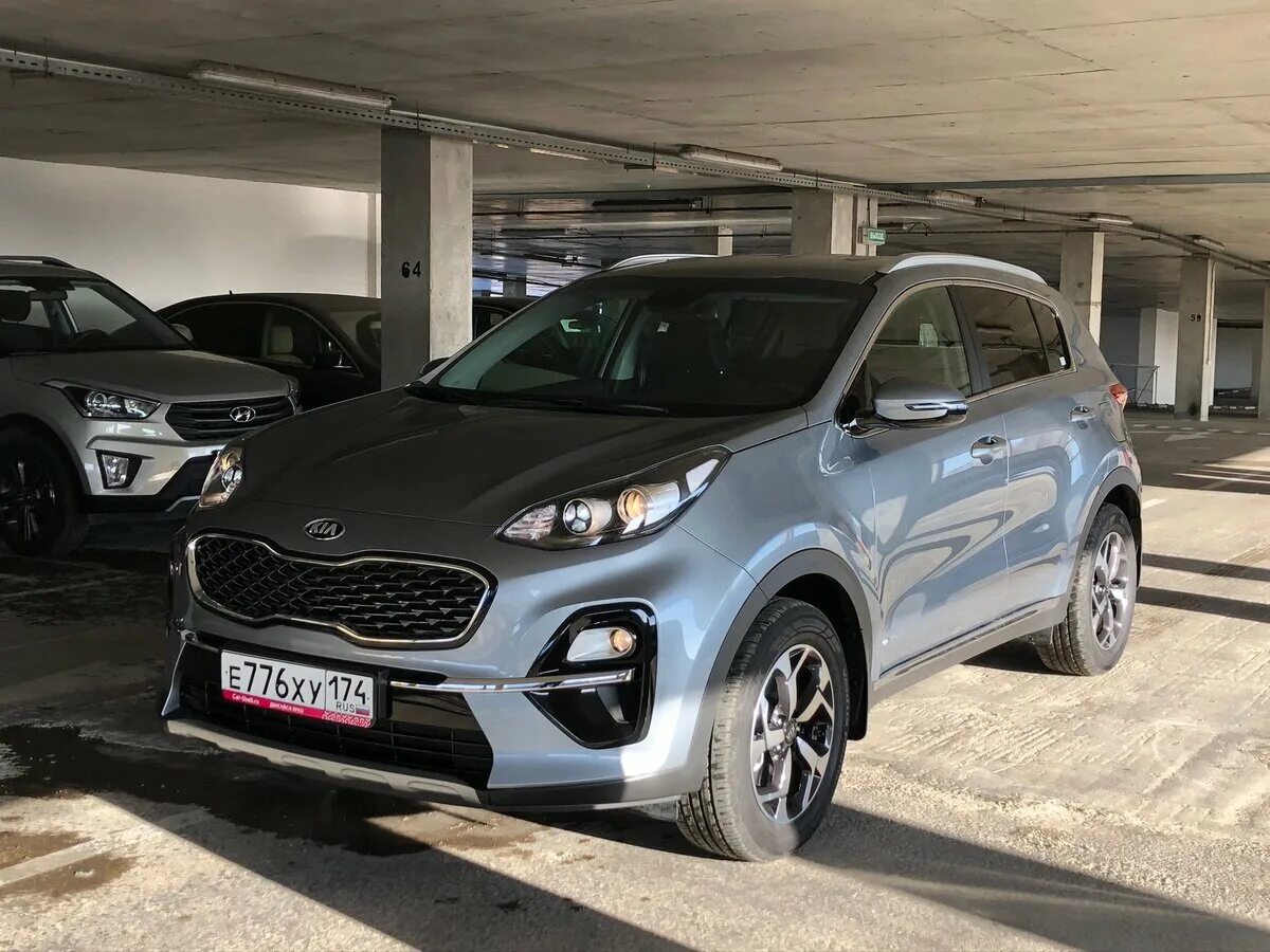 Киа спортейдж 2019 года фото Купить б/у Kia Sportage бензин автомат в Москве: серебристый 2019 внедорожник 5-