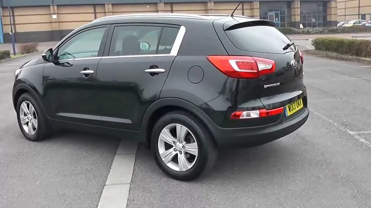 Киа спортейдж 3 фото Kia Sportage 2 CRDi ISG 1.7 Diesel,Manual,Black - WO13DAA Wessex Garages Newport