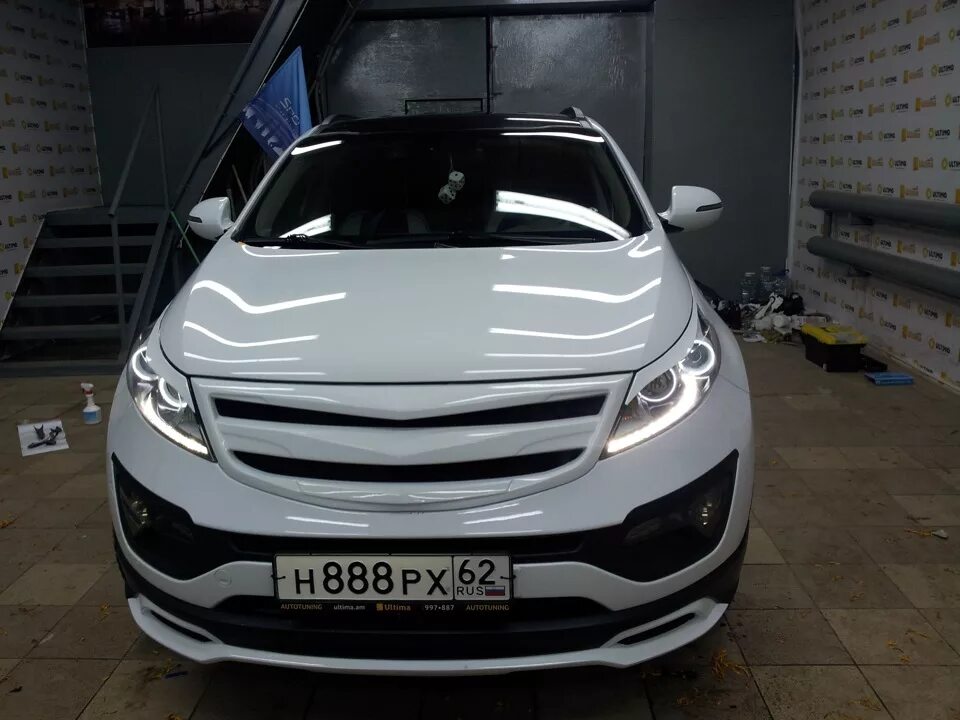 Киа спортейдж фары тюнинг Альтернативная оптика - KIA Sportage (3G), 2 л, 2010 года электроника DRIVE2