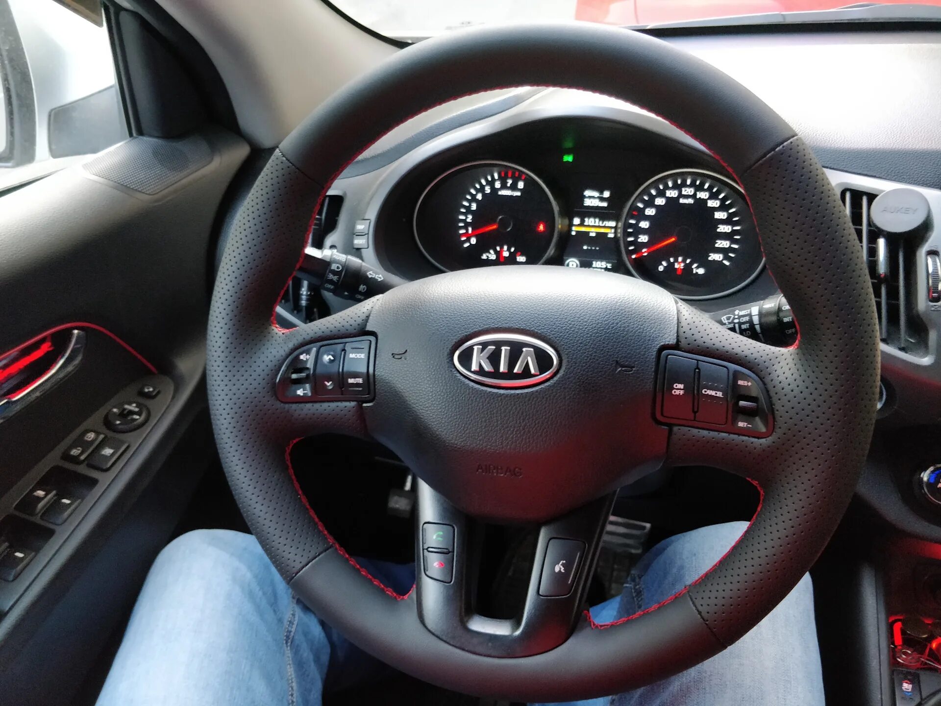 Киа спортейдж руль фото Замена оплётки руля - KIA Sportage (3G), 2 л, 2012 года стайлинг DRIVE2