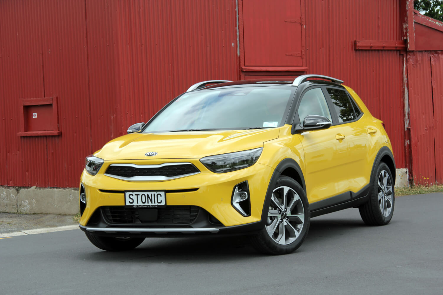 Киа stonic фото Kia Stonic - their new, small SUV available now - DriveLife