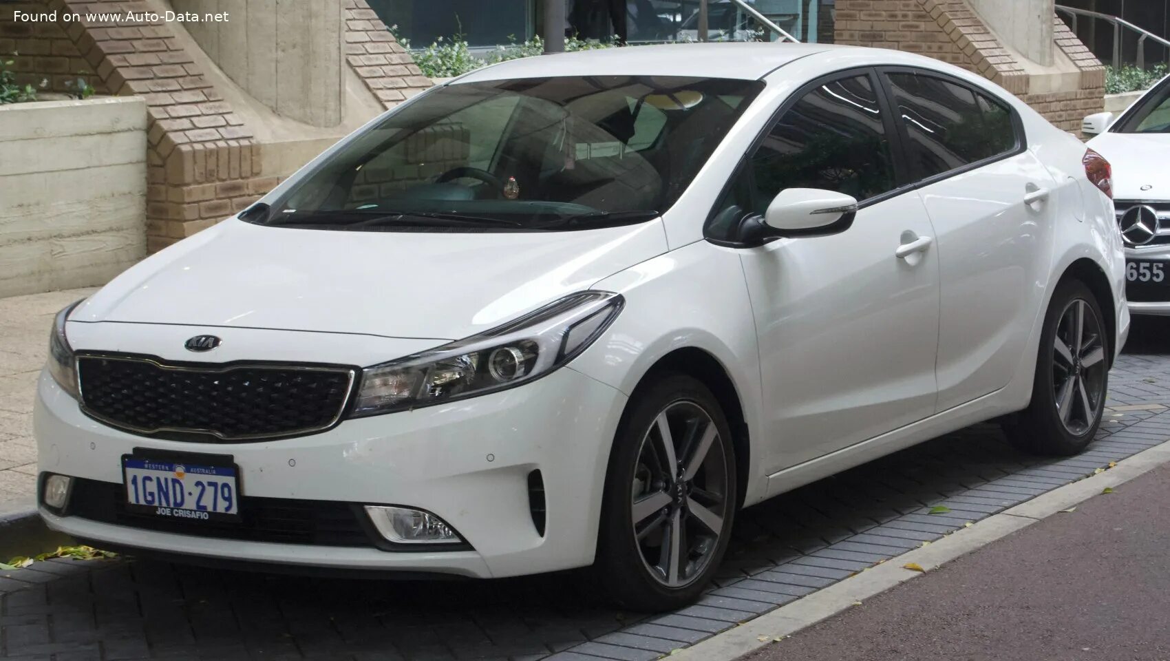 Киа церато 2018 фото 2016 Kia Cerato III Sedan (facelift 2016) 2.0 MPI (152 лс) Automatic Технические