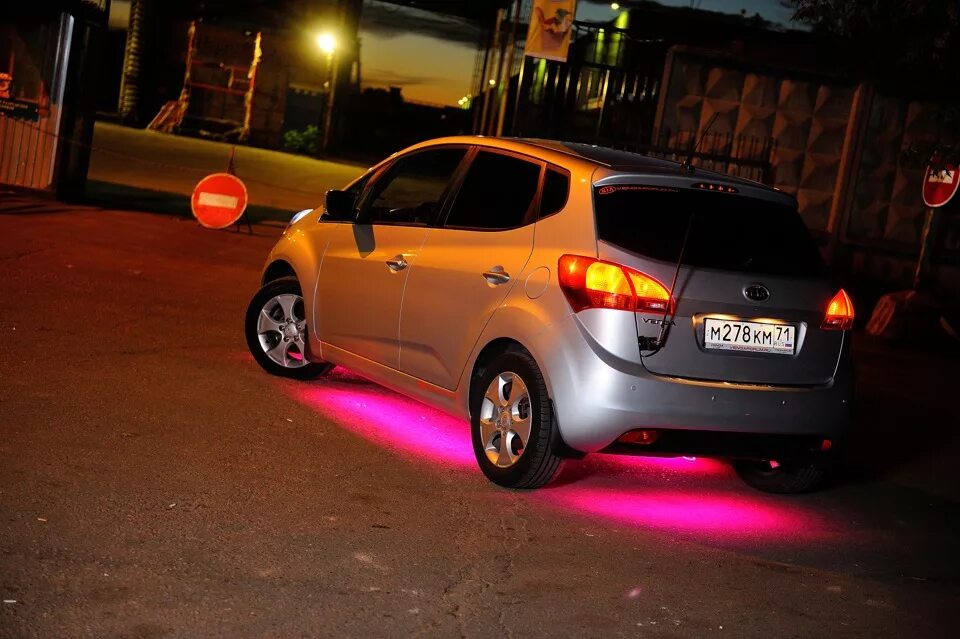 Киа венга тюнинг фото Немного света диодного подкинем в темницу - KIA Venga, 1,6 л, 2011 года тюнинг D