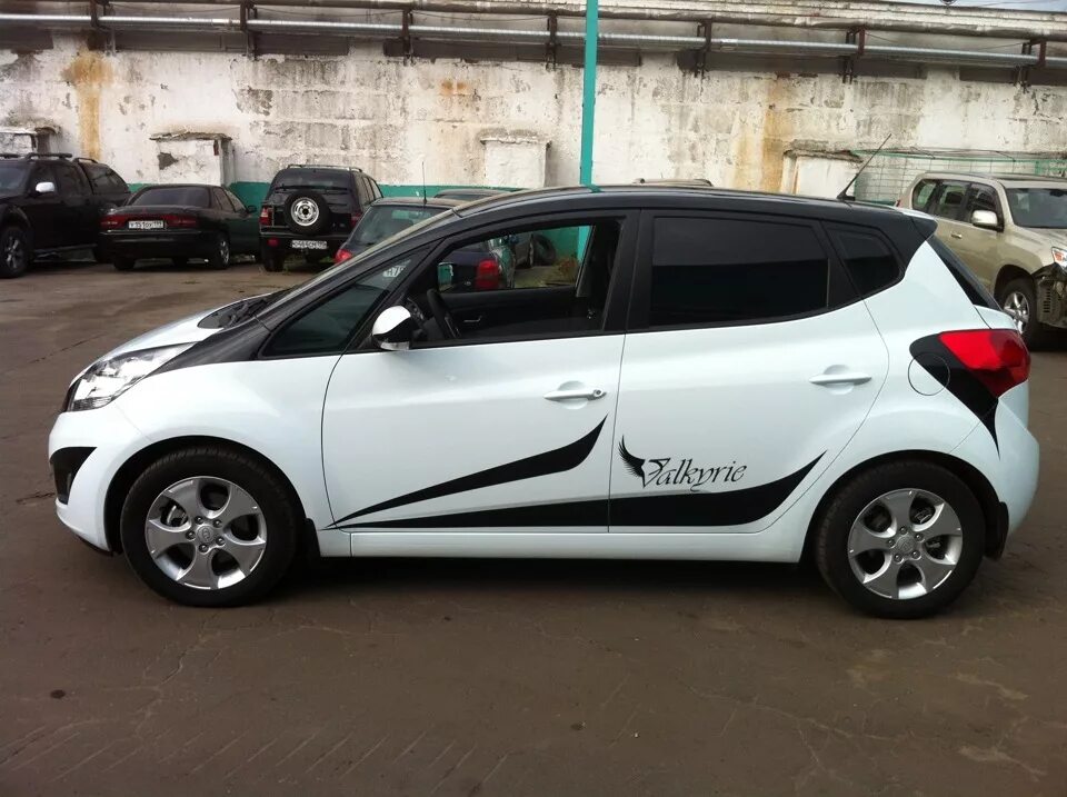 Киа венга тюнинг фото Винил - KIA Venga, 1,6 л, 2012 года тюнинг DRIVE2