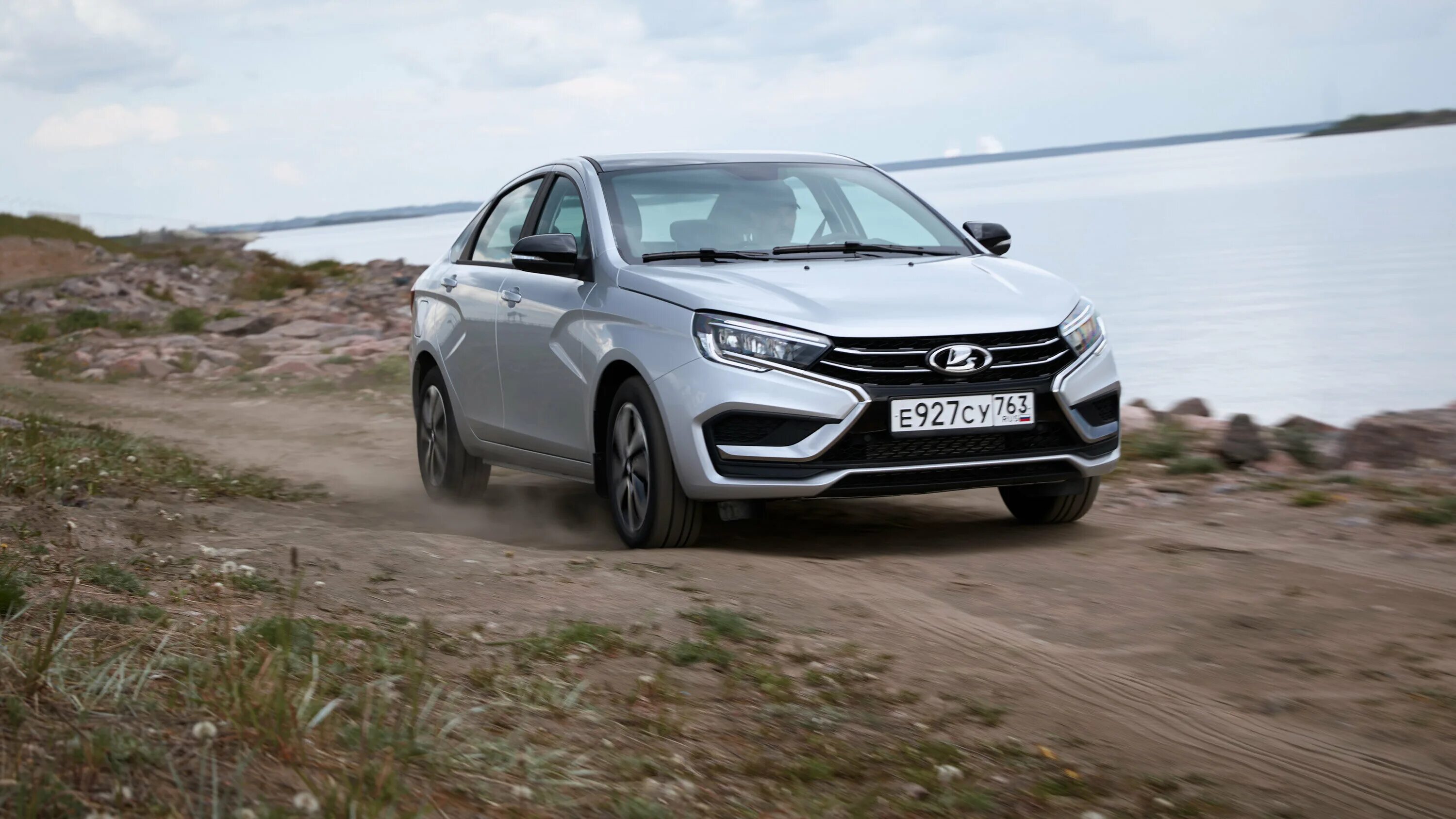 Киа веста фото АвтоВАЗ создал удлинённую версию Lada Vesta NG