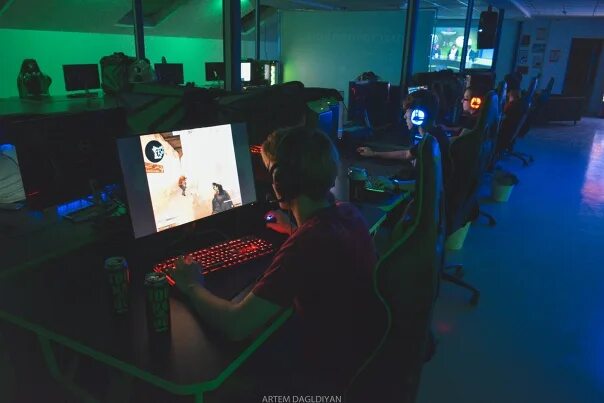 Кибер арена ул кирова 69 моздок фото Кибермост CS GO Август - Фотография 1 из 7 ВКонтакте