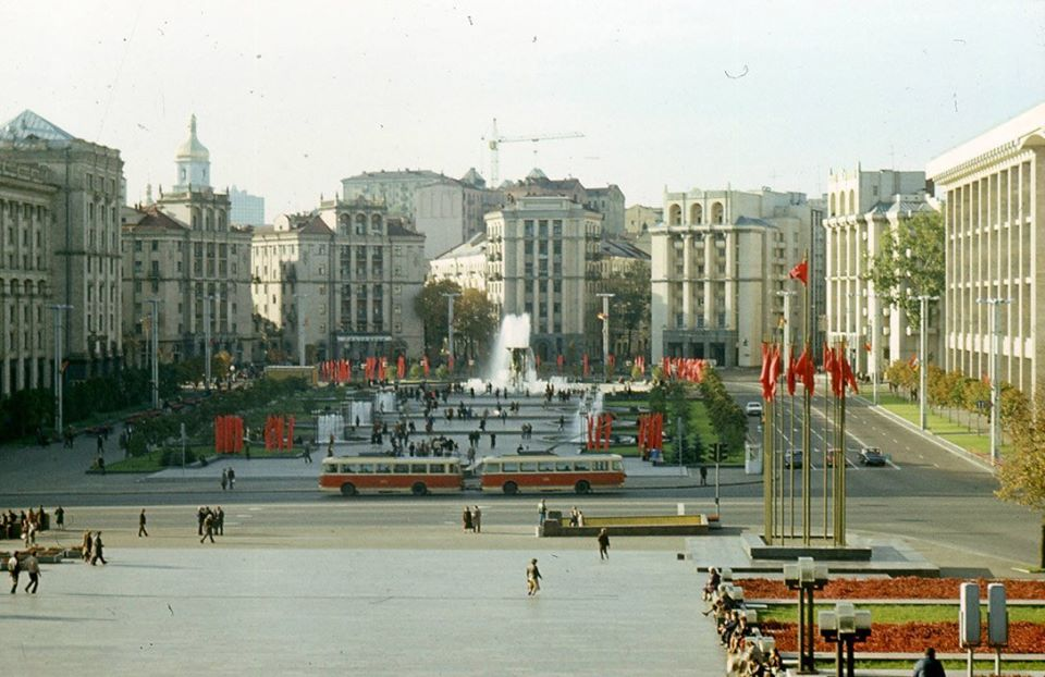 Киев ссср фото Київський тролейбусний потяг. Історія Київ від минулого до майбутнього Monumenta