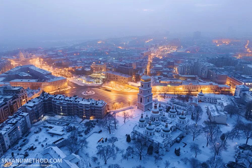 Киев зимой фото Софийская площадь с высоты Аэросъёмка в Киеве и Украине. Фото, видео, FPV Grand 