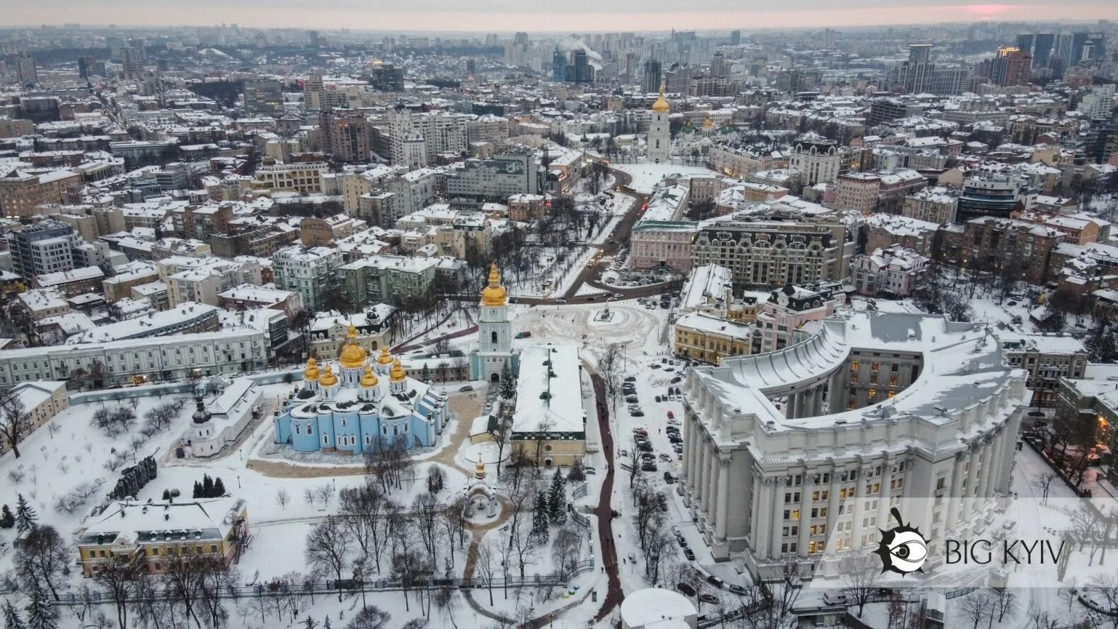 Киев зимой фото Засніжена столиця з висоти пташиного польоту - вражаючі фото - Новини Києва Big 