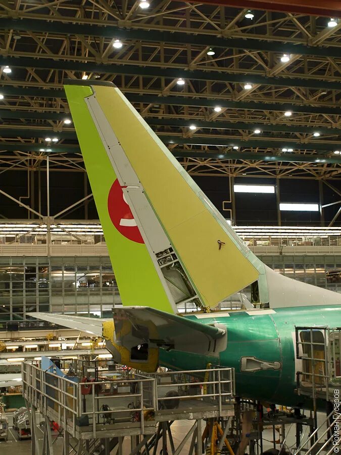 Киль самолета фото S7 Airlines прирастает Боингом - AEX.RU