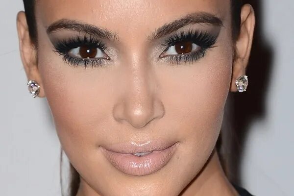 Ким кардашян ресницы наращивание фото EMA 2012: celebs arrasam no make! Veja e se inspire! Maquillaje de moda, Tips be