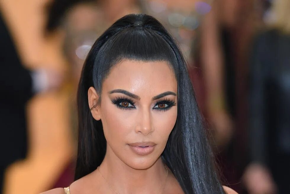 Ким кардашян ресницы наращивание фото Kim Kardashian Met Gala 2018 Makeup Look - Kim Kardashian KKW Beauty Mario Dediv