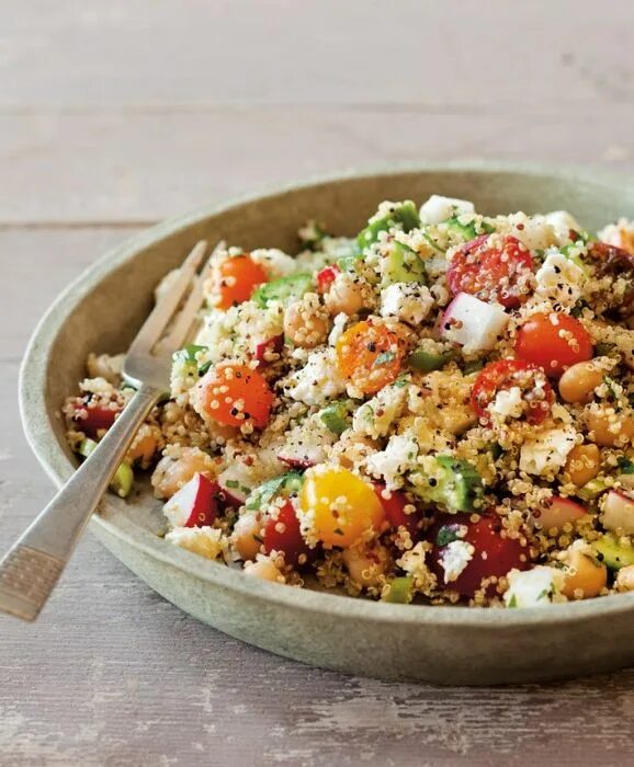 Киноа рецепты приготовления с фото Quinoa Tabbouleh - Williams-Sonoma Taste Tabbouleh recipe, Salad recipes, Gluten