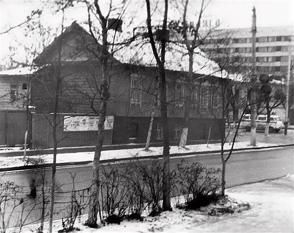 Кинотеатр космос калуга фото The intersection of Plekhanov and Kirov streets. The 1990s. From the archives of