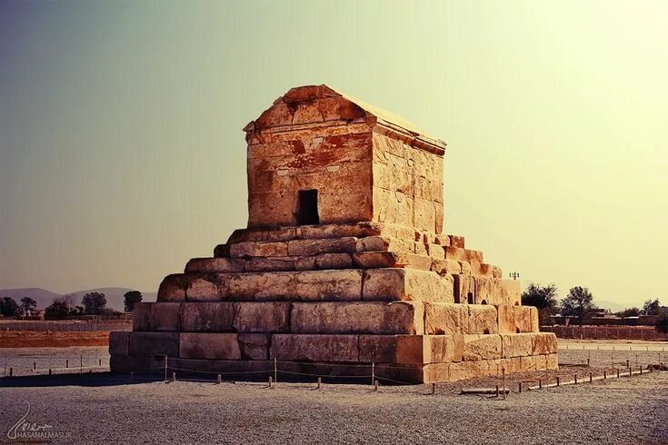 Кир 2 фото Tomb of Cyrus The Tomb of Cyrus is the burial place of Cyrus the Great of Persia