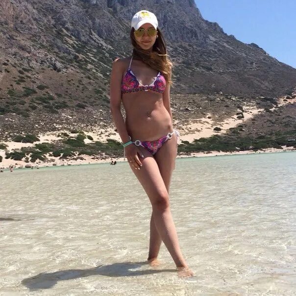 Кира львовна сазонова фото в купальнике Фотографии Эвелины Сазоновой