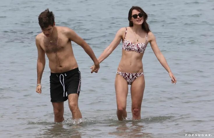 Кира найтли фото в купальнике Keira Knightley Breaks Out Her Bikini, Shows PDA on Honeymoon Keira knightley bi