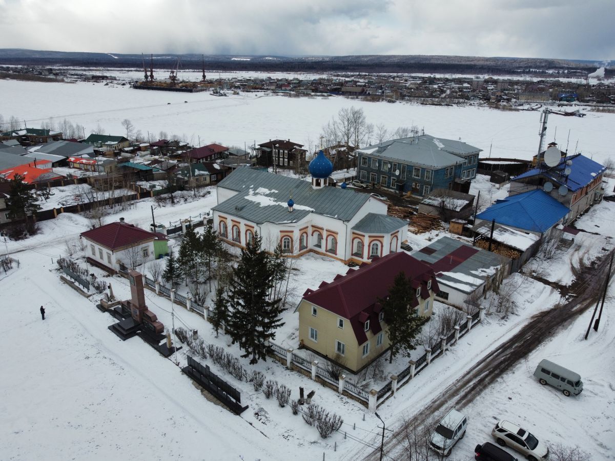 Киренск фото зданий Церковь Спаса Нерукотворного Образа, Киренск (Киренский район), фотография. общи