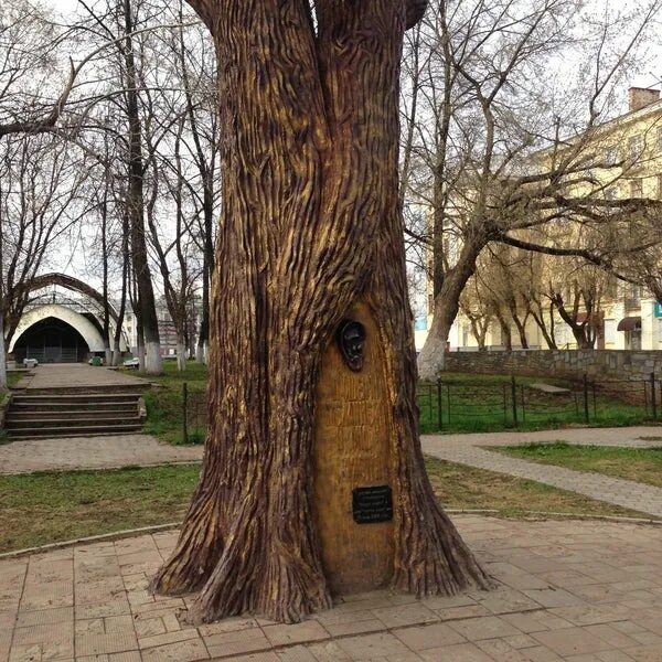 Киров дерево желаний фото Photos at Дерево желаний - Monument in Киров