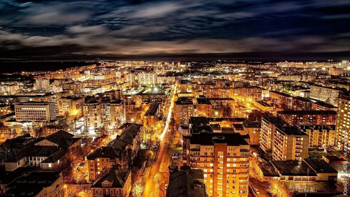 Киров фото скачать бесплатно Доброй ночи, Киров. Вид на вечерний Киров. Фото: Ю. Глушков