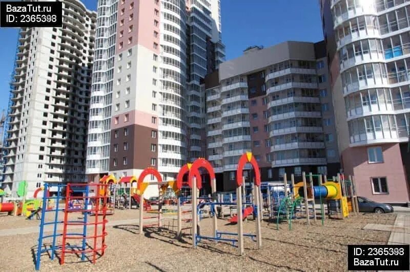 Киров калинина 40 фото Фотографии 3-комнатной квартиры на продажу в Кирове по адресу Калинина ул., 40, 