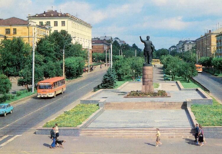 Киров ссср фото От строителя до врача. Чем запомнились кировские мэры, начиная с 90-х годов