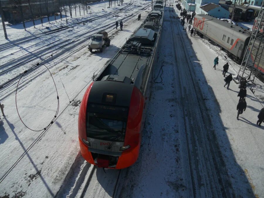 Киров станция фото Презентация электропоезда двойного питания ЭС1 в Кирове - NuMetalBoy blog - Live