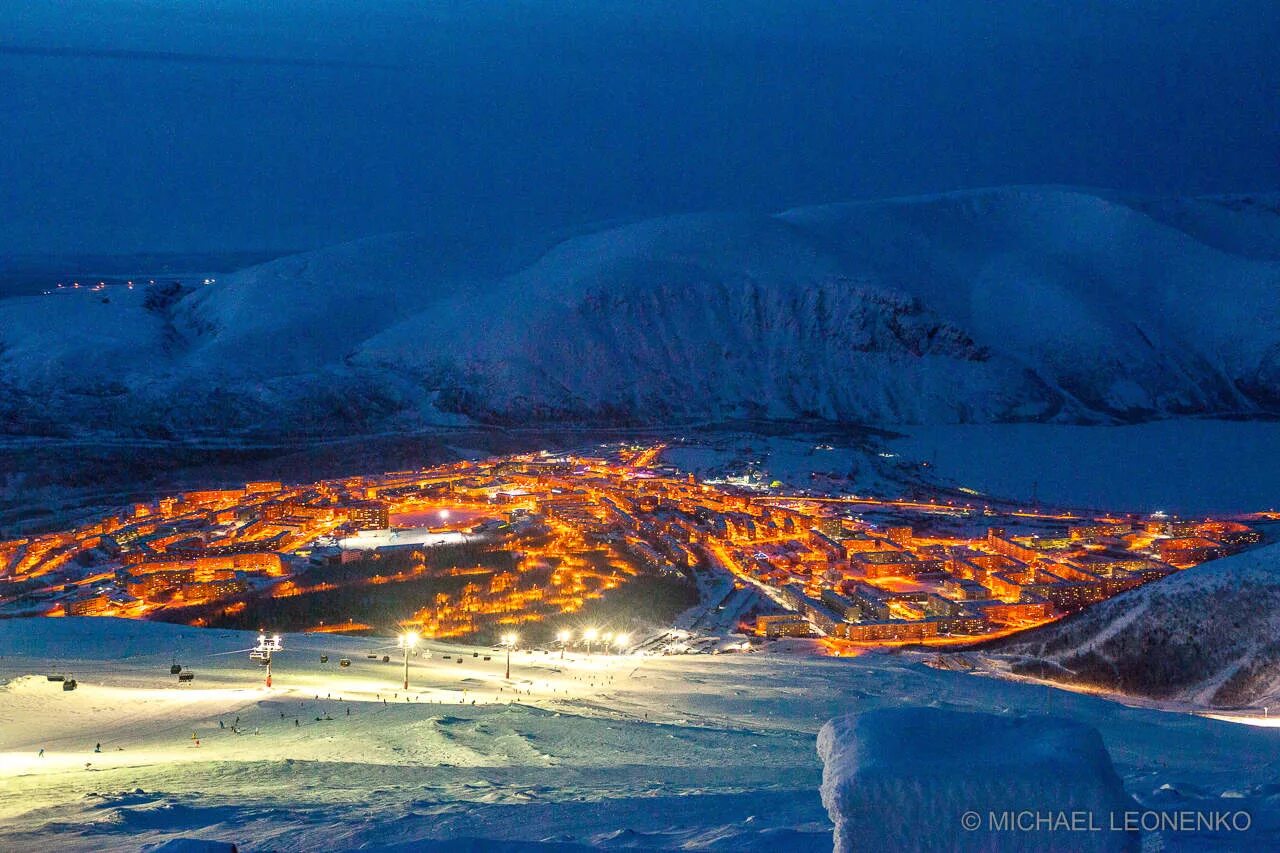 Кировск зимой фото Кировск с высоты / короткий зимний день, который не успев начаться рассветом, ту