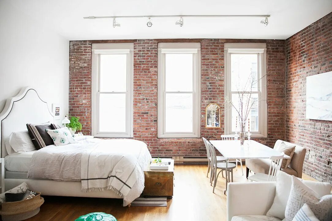 Кирпич дизайне интерьера 50 Beautiful Spaces That Prove White Kitchens Will Never Go Out of Style Decorac