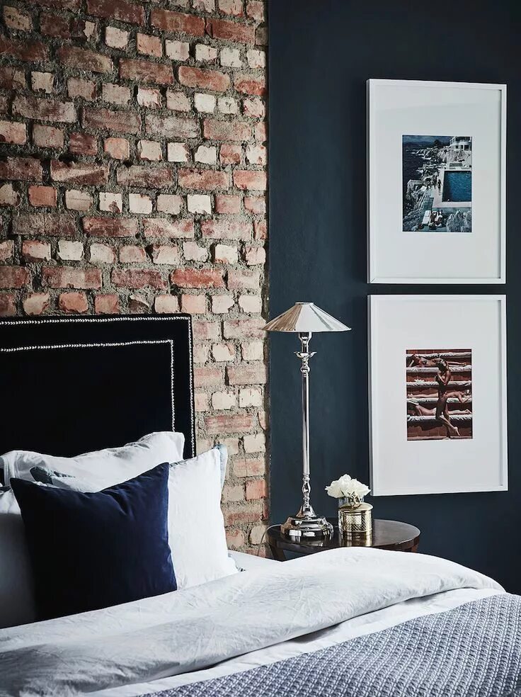 Кирпичная стена в интерьере цвет стен BlueHost.com Brick bedroom, Exposed brick bedroom, Brick wall bedroom