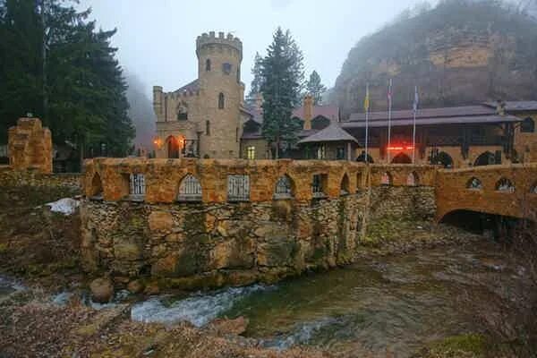 Кисловодск замок фото Конная прогулка, гора Кольцо и Замок коварства и любви - цена 1 700 ₽, отзывы, р