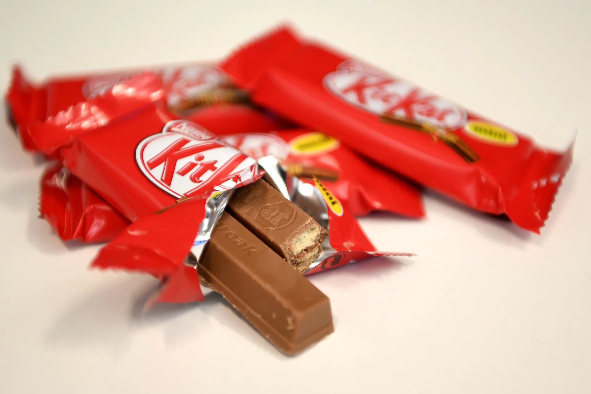 Кит кат шоколад фото Kit Kat bar ingredients shock chocolate fans