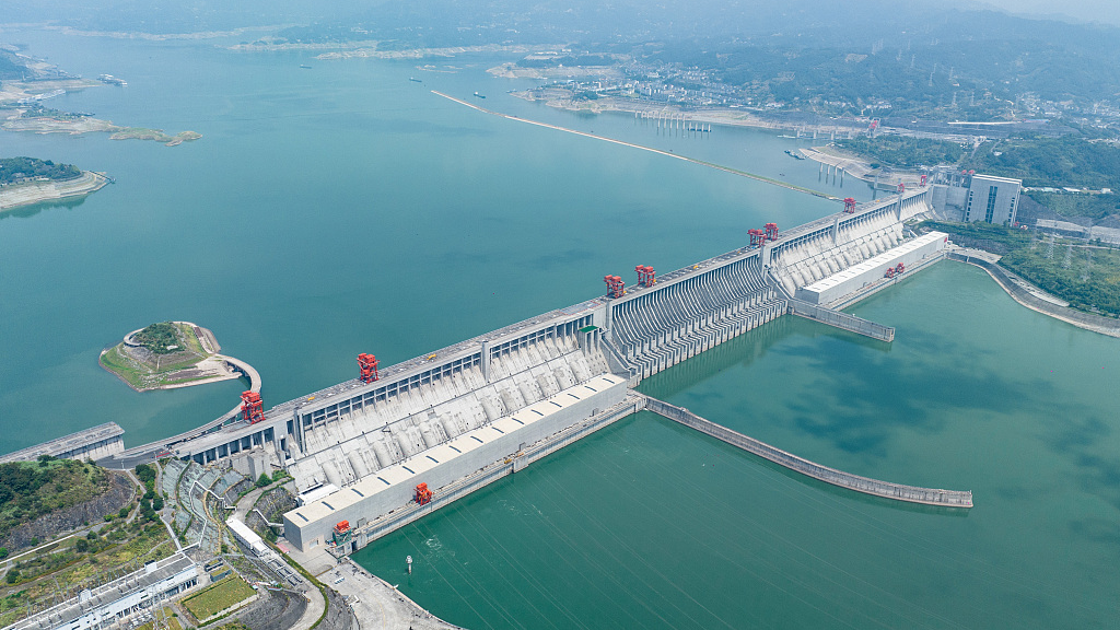 Китай через реку фото Reservoirs replenish water supply along drought-hit Yangtze River - CGTN