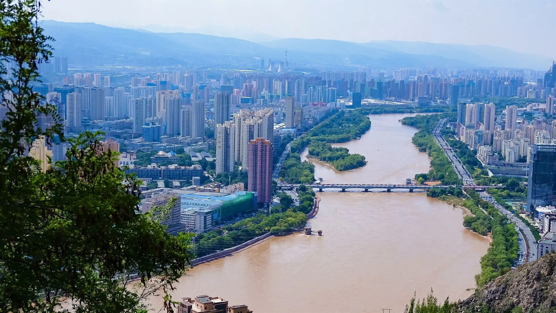 Китай через реку фото Greening' the Yellow River: western China regions clear up pollution - CGTN
