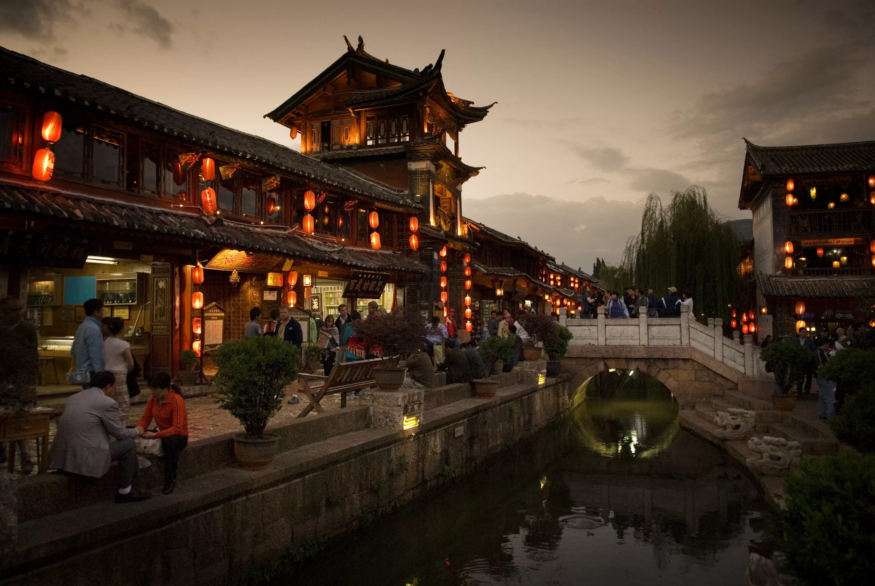 Китай город фото Banyan Tree Lijiang Old Town #China Lijiang, Beautiful places to travel, Wonders