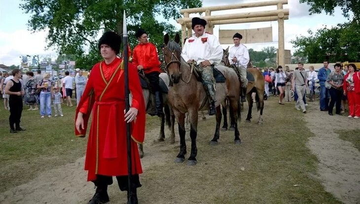 Китай казак перевод фото Кривошеинцы за 4 млн руб реконструируют поход казаков в Китай 1618г: Яндекс.Ново