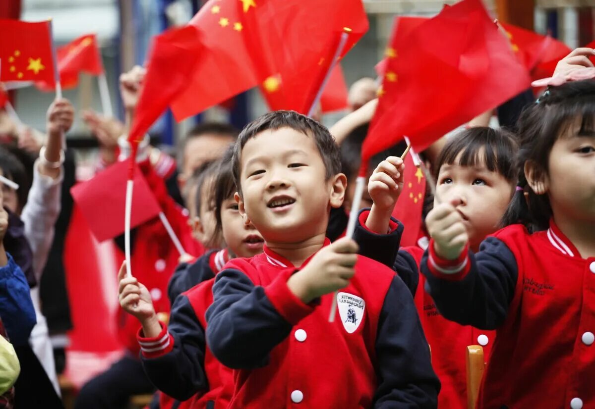 Китай население фото Why This Year’s National Day Means So Much to China: QuickTake - Bloomberg