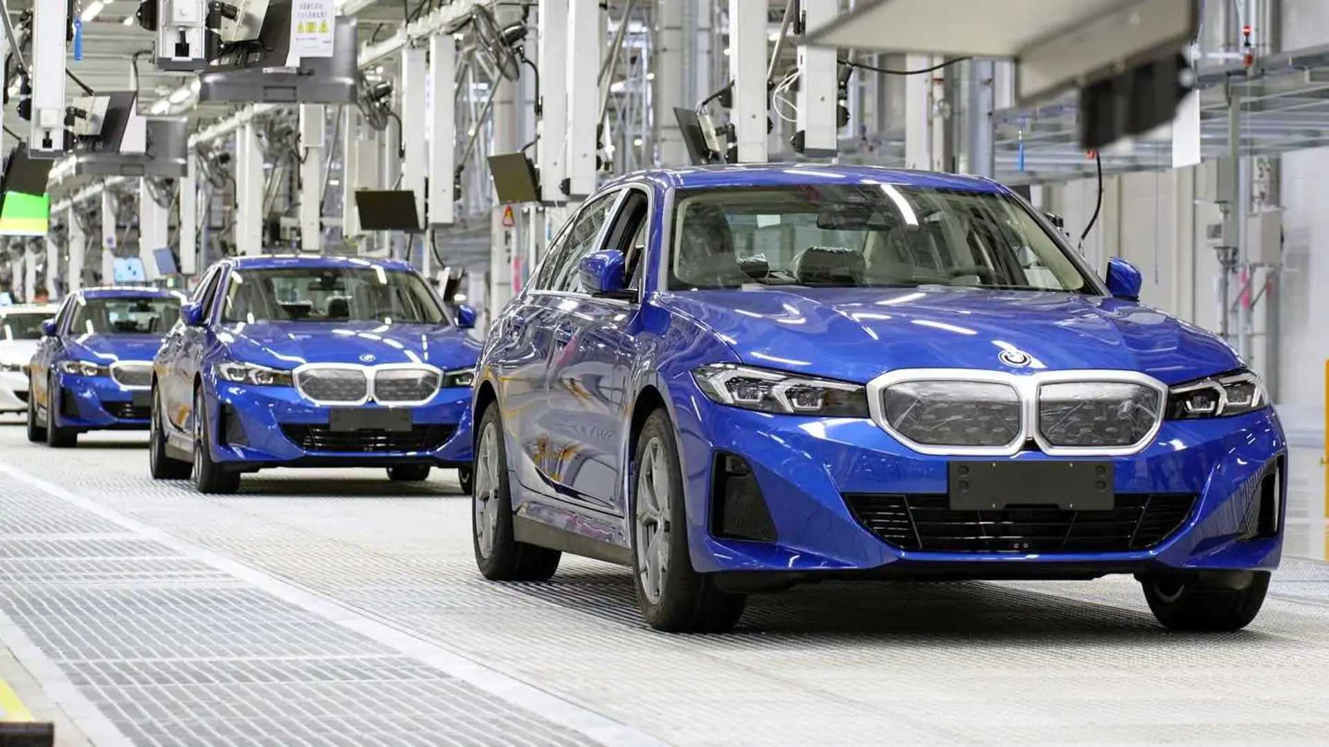 Китайская бмв фото BMW's Neue Klasse Of EVs To Debut With Compact Sedan, Sporty SUV