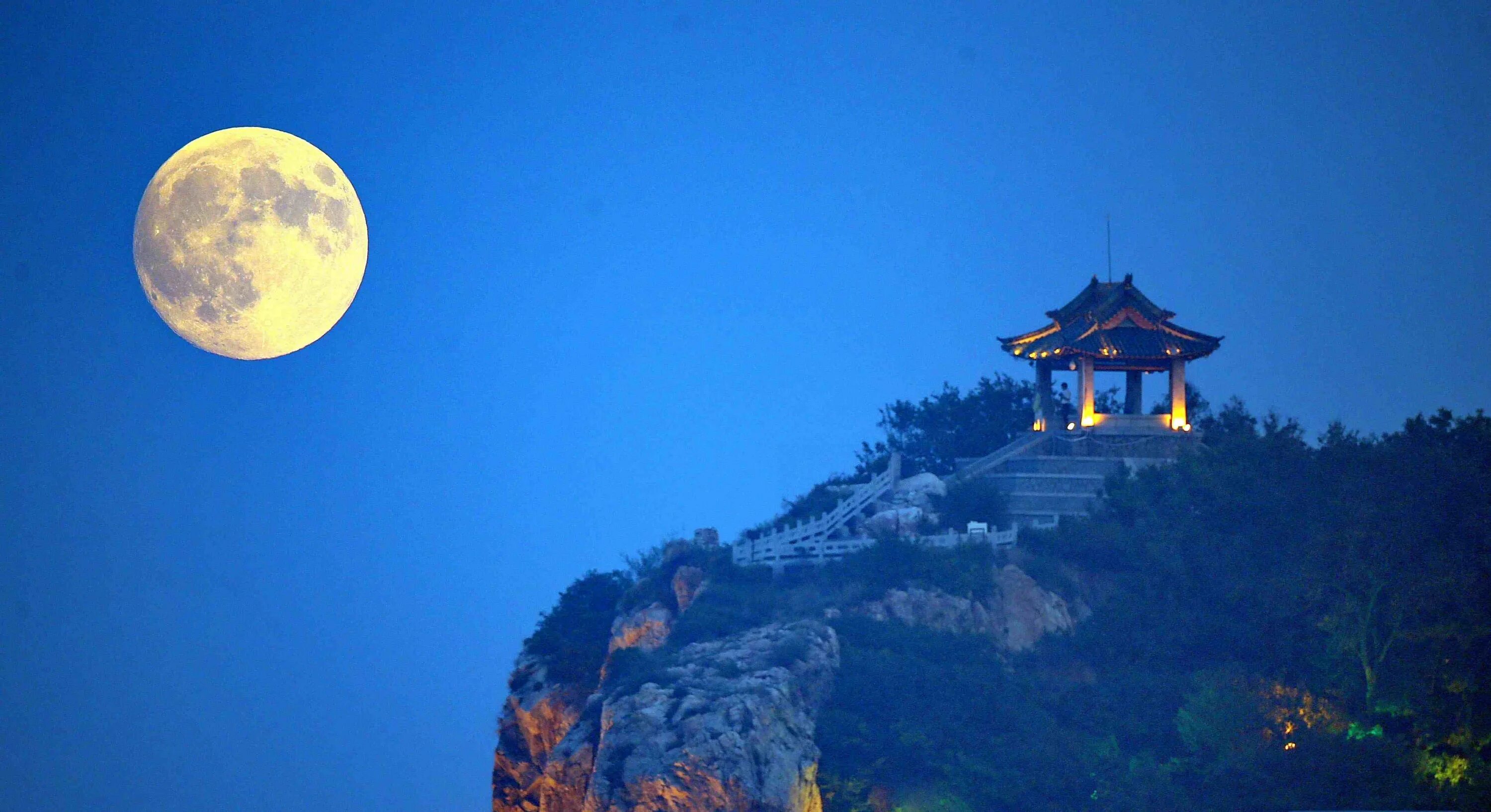 Китайская луна фото Where to admire the full moon during Mid-Autumn Festival - CGTN