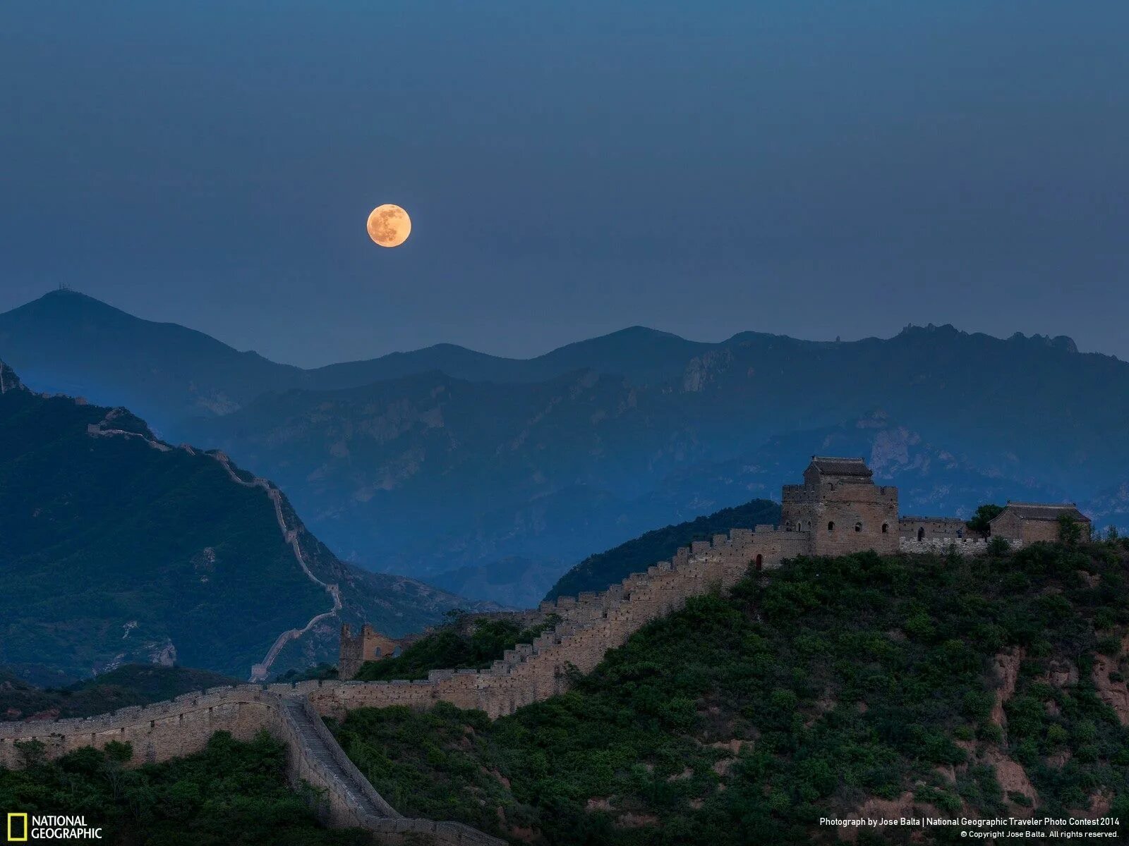 Китайская луна фото Pin by Jeanne Launey on China Open National geographic photo contest, Great wall