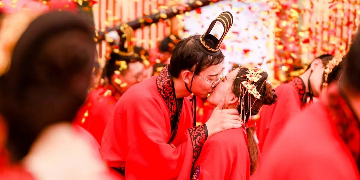 Китайская свадьба фото PHOTOS: Inside Alibaba's Annual Employee Group Wedding - Business Insider