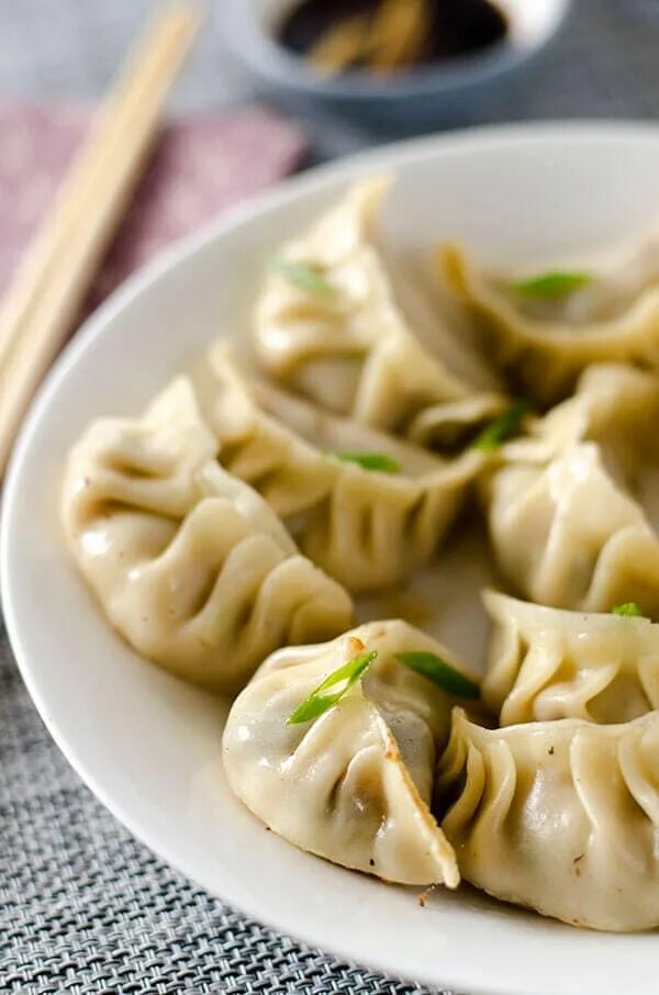 Китайские пельмени рецепт с фото San Xian Potsticker with Pork, Shrimp and Shiitake Mushroom Omnivore's Cookbook 