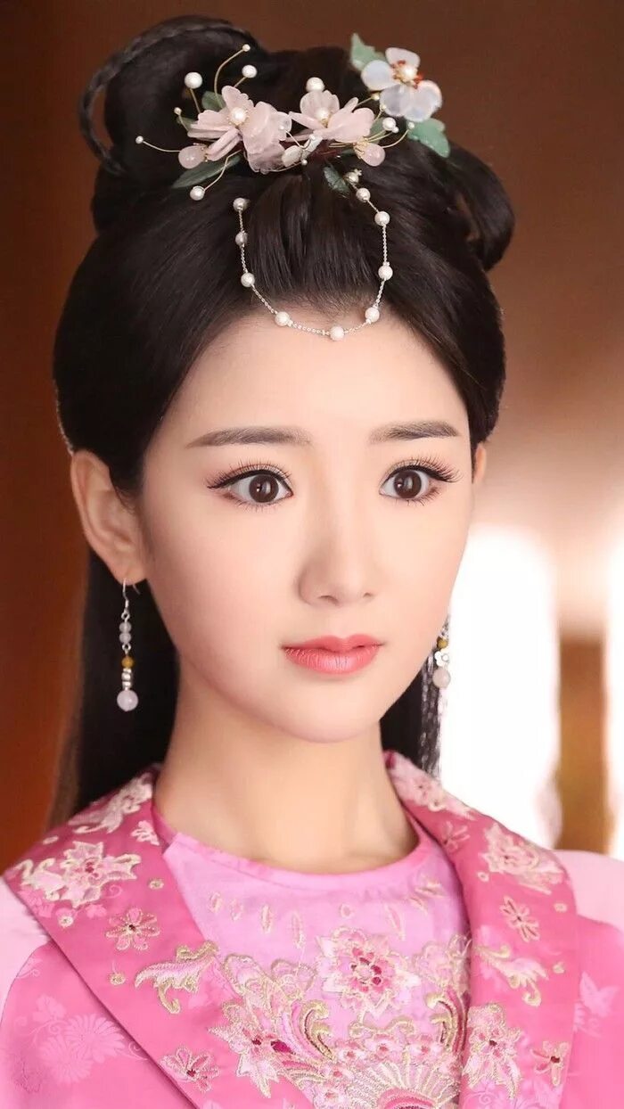 Китайские прически для девочек Pin by Huy\u1EC1n Jin on COUPLE + PHIM Princess weiyoung, Chinese beauty, Asian 