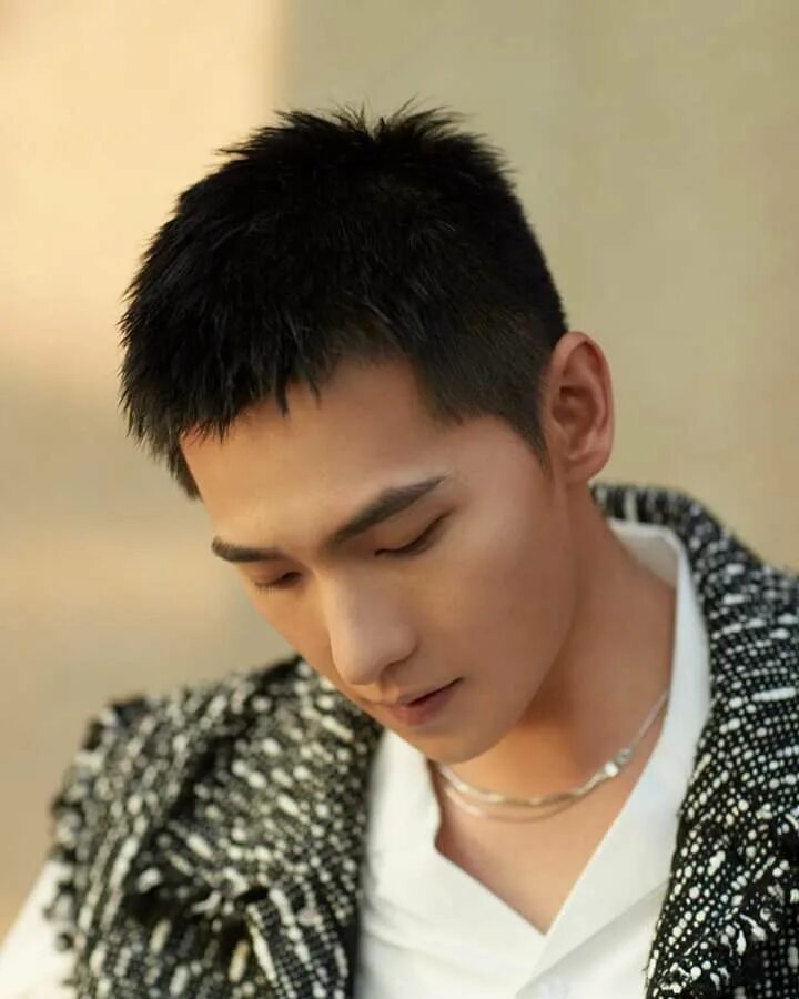 Китайские стрижки мужские Pin by Thu Trang on Dương Dương/Yang Yang Mens hairstyles, Minimal hair, Short h